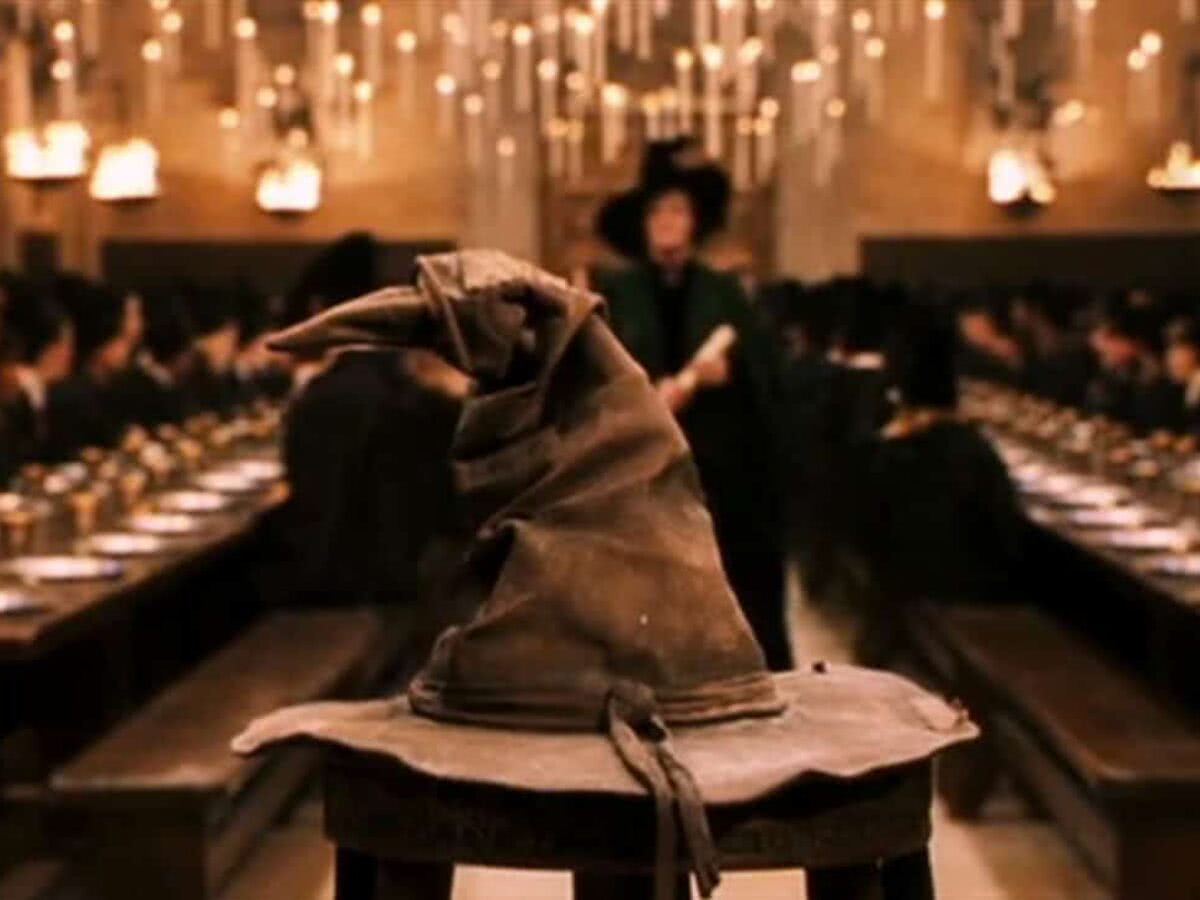 Da Coragem à Inteligência O Processo de Seleção das Casas por Chapéu Seletor